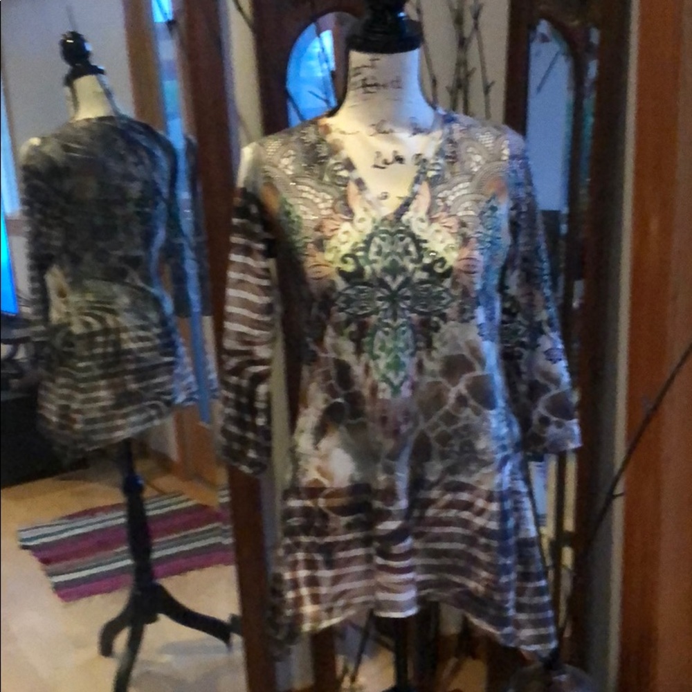 Gorgeous sparkly tunic top